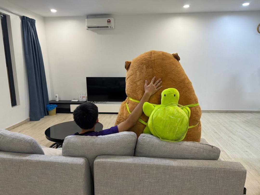 Capybara House *